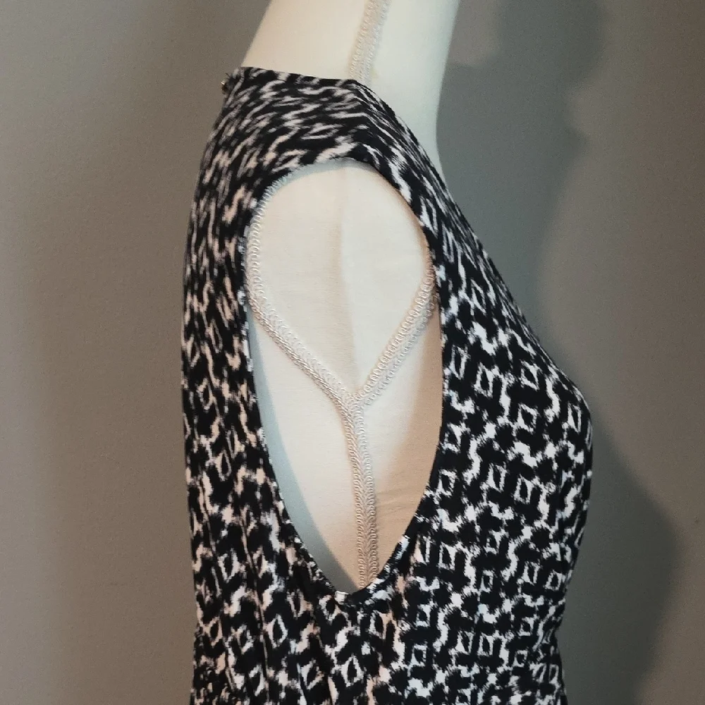 Daisy Fuentes Black and White Sleeveless V-Neck Summer Dress Size XL